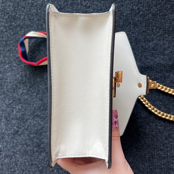 Super good condition Gucci sylvie bag small - Picture 9 of 11